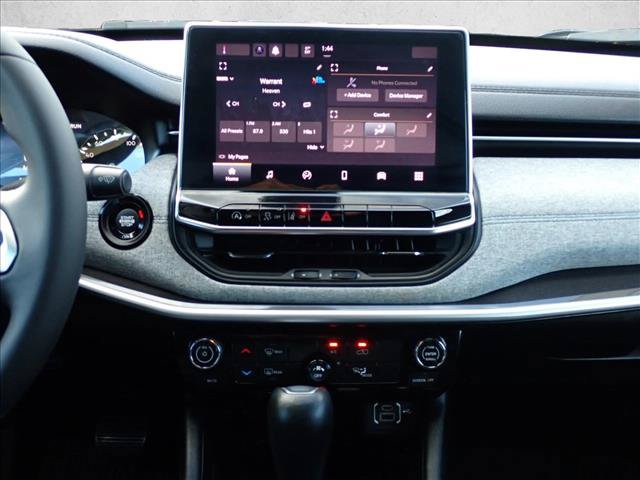 Used 2023 Jeep Compass Latitude AWD/4WD image 14