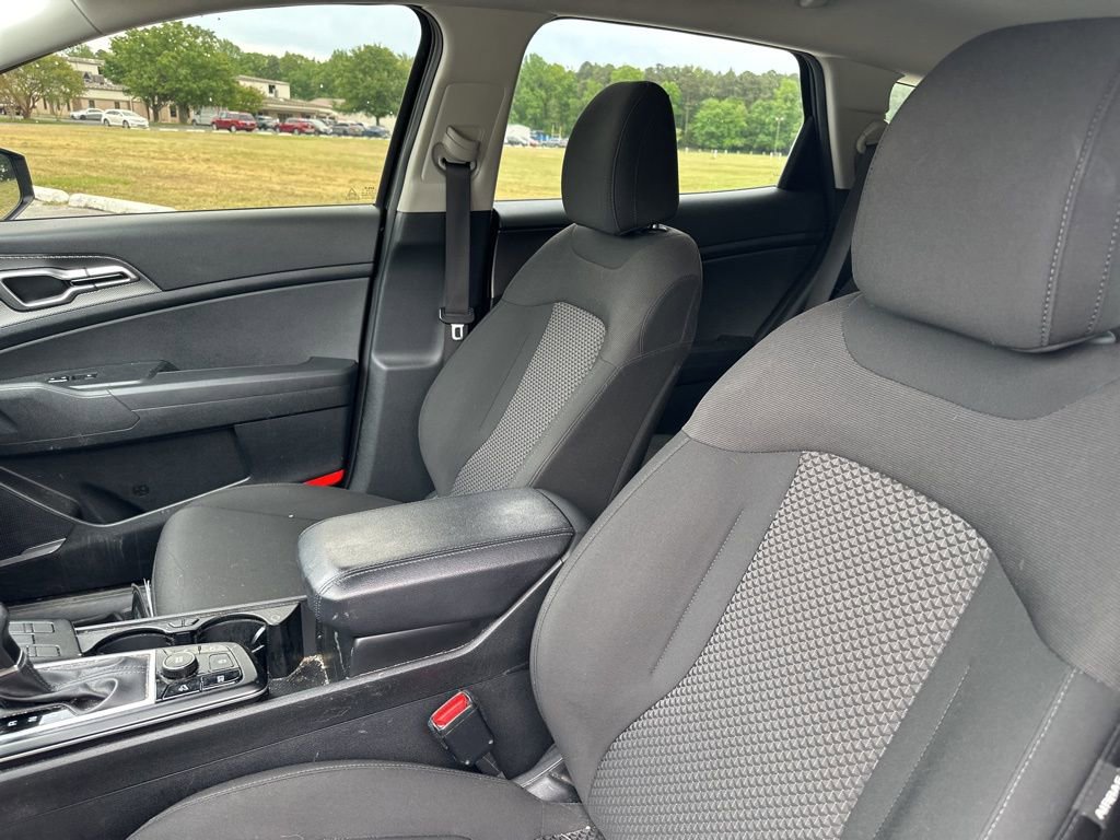Used 2023 Kia Sportage LX FWD image 10