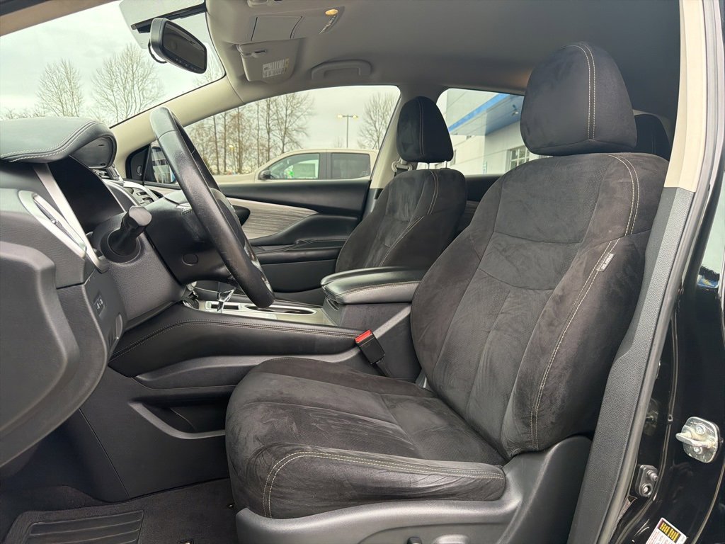 Used 2018 Nissan Murano SV image 11