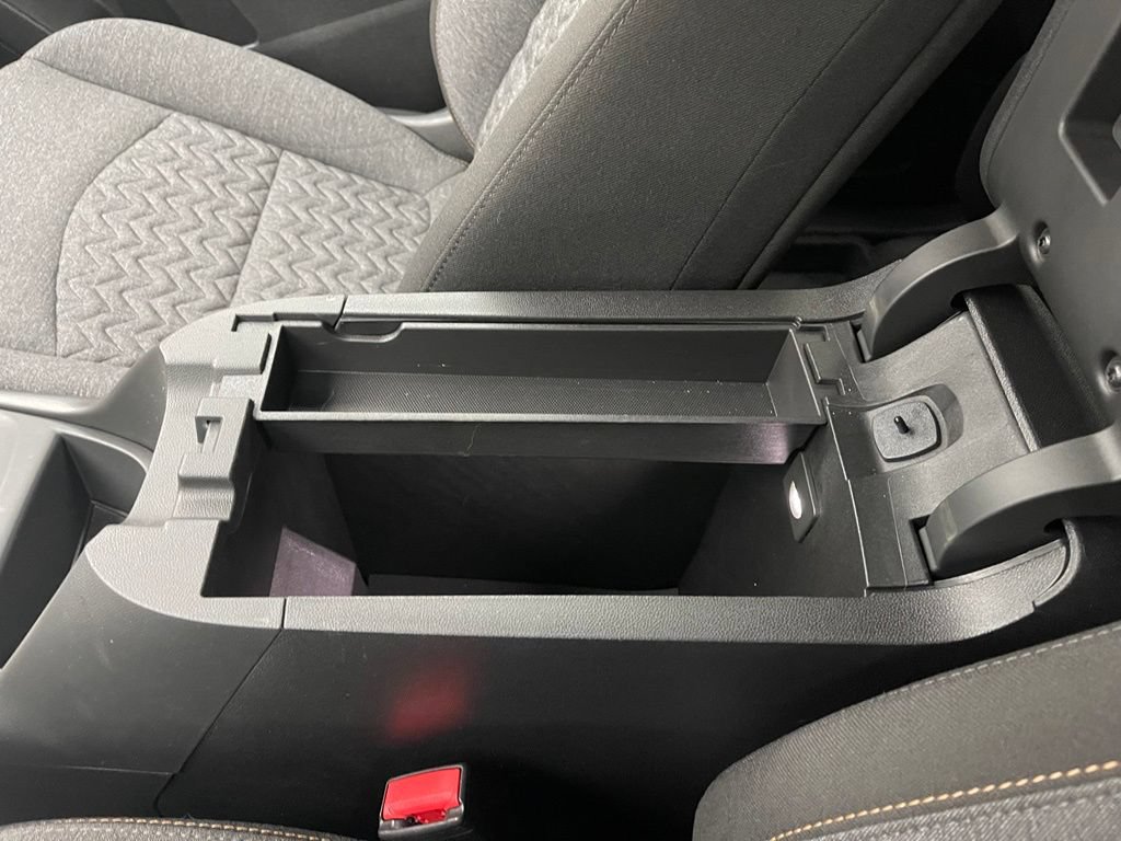 Used 2024 Chevrolet Equinox LT w/ LPO, Floor Liner Package FWD image 28