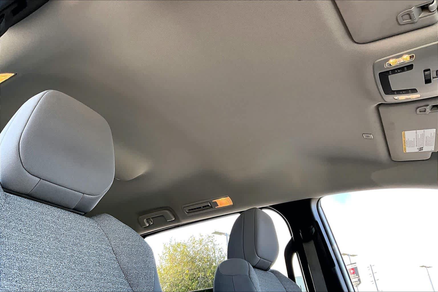 Certified 2025 Toyota Sienna LE FWD image 13