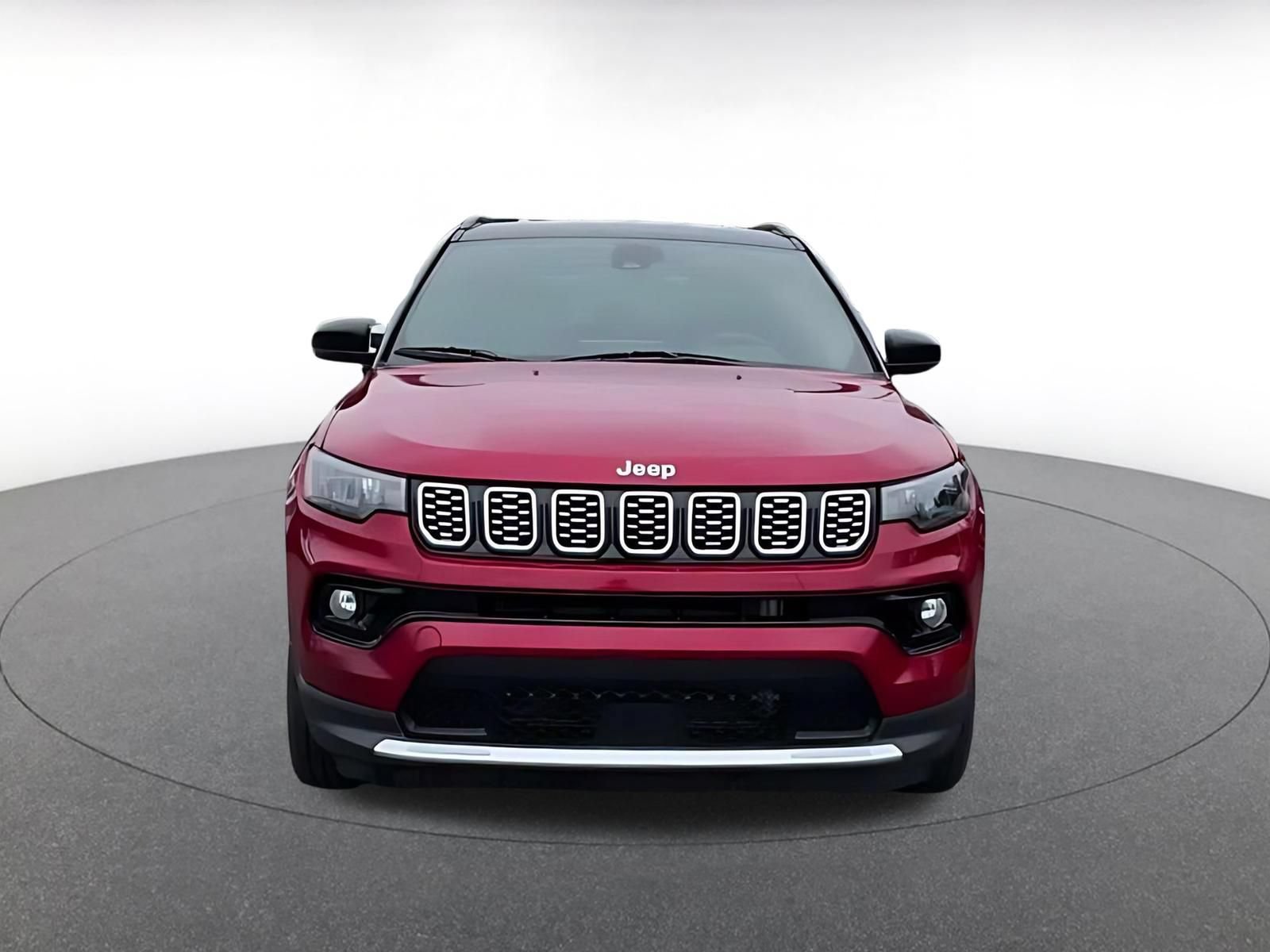 Used 2025 Jeep Compass Limited AWD/4WD image 4