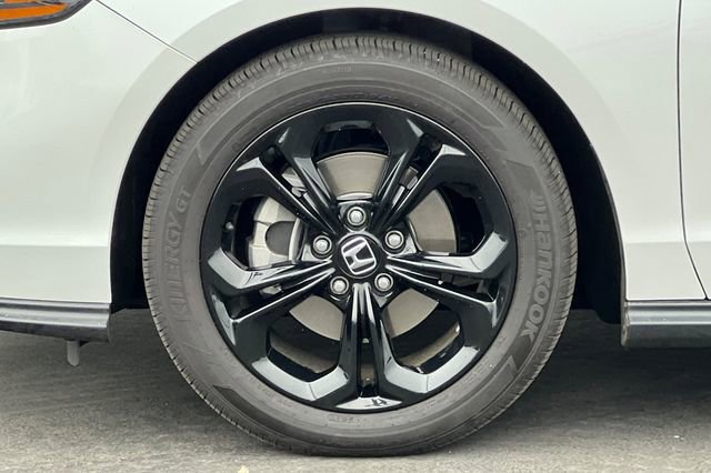 Used 2025 Honda Accord SE image 35