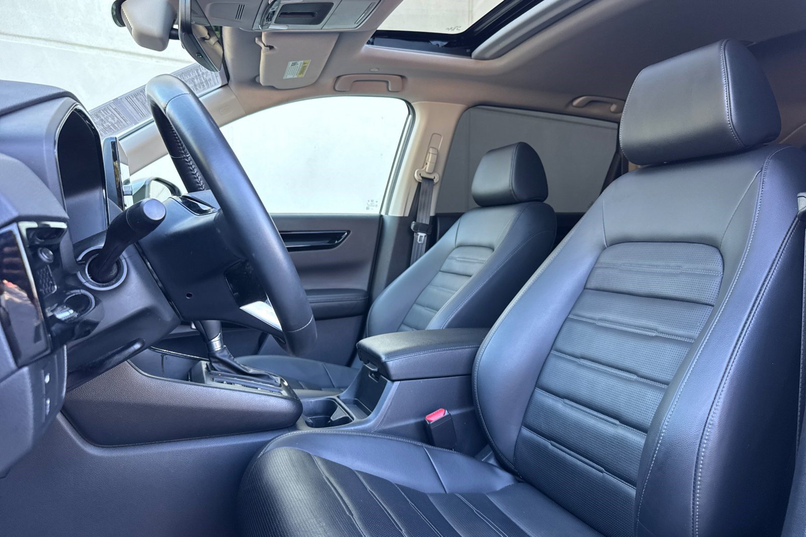 Used 2024 Honda CR-V EX-L image 5