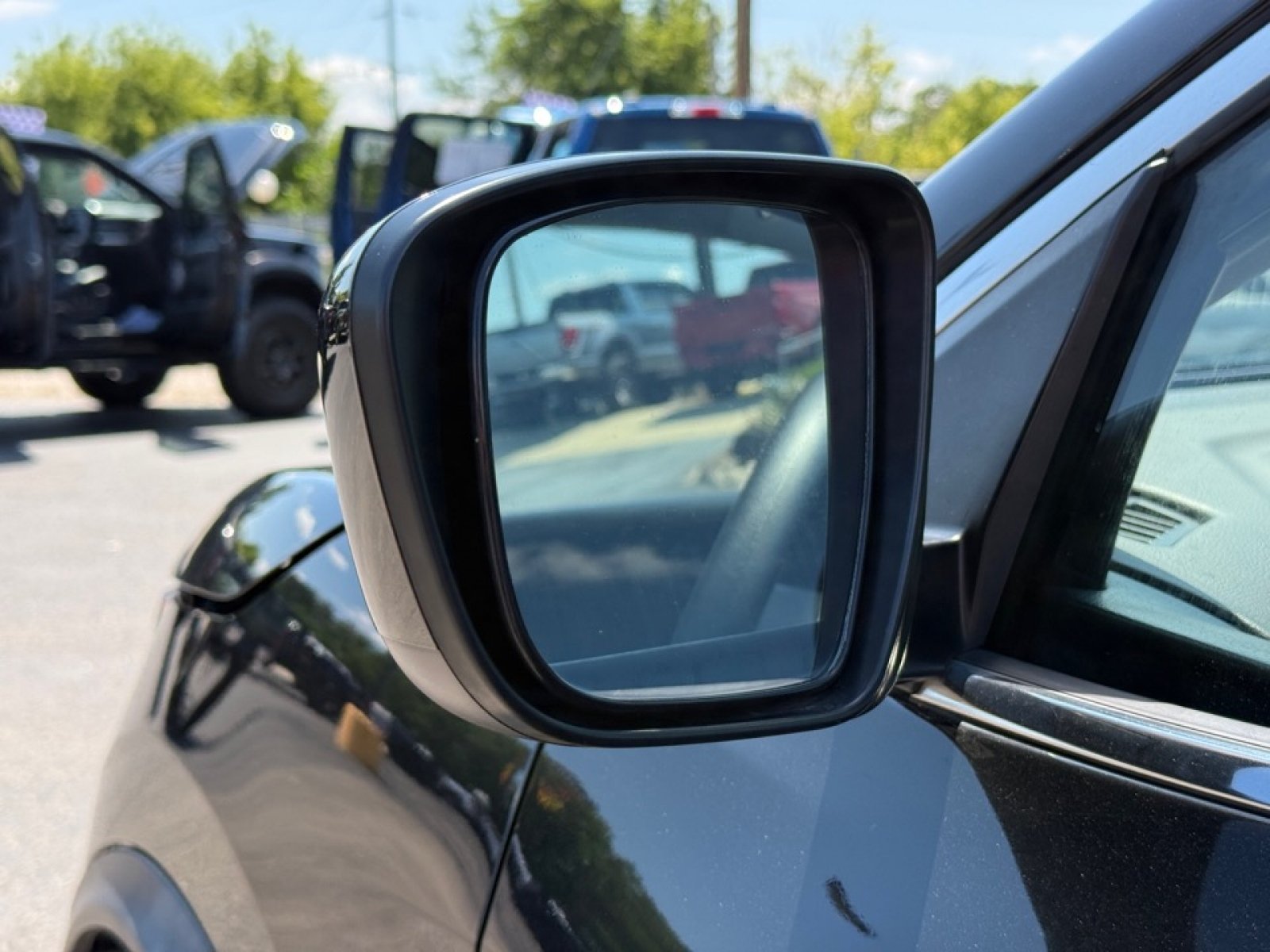 Used 2020 Nissan Rogue Sport S AWD/4WD image 35