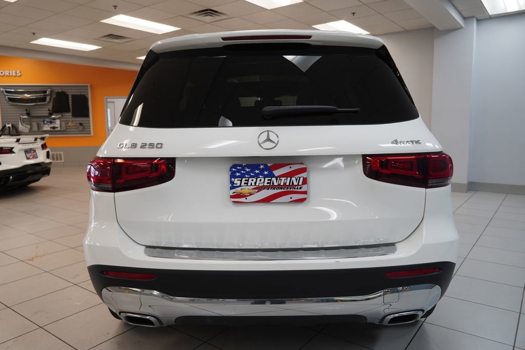 Used 2023 Mercedes-Benz GLB 250 4MATIC image 11