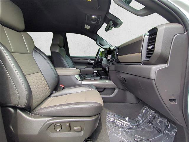 Used 2022 Chevrolet Silverado 1500 ZR2 w/ Technology Package AWD/4WD image 24
