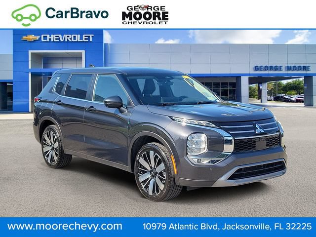 Used 2025 Mitsubishi Outlander SE