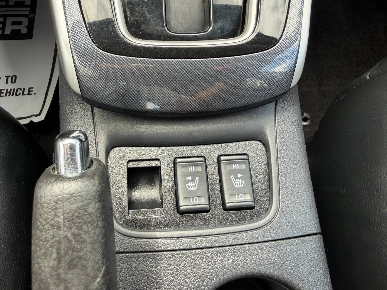 Used 2016 Nissan Sentra SR w/ SR Premium Package FWD image 26