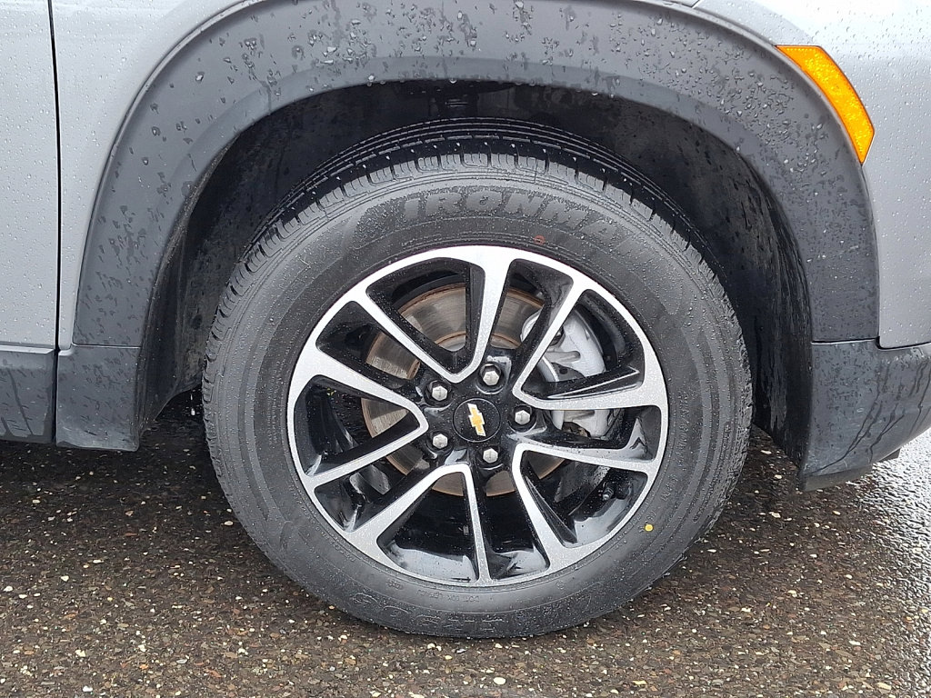 Used 2025 Chevrolet TrailBlazer LT image 9