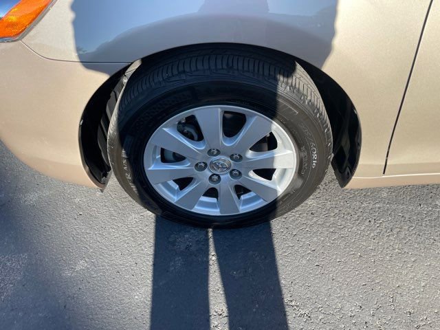 Used 2009 Toyota Camry XLE image 26