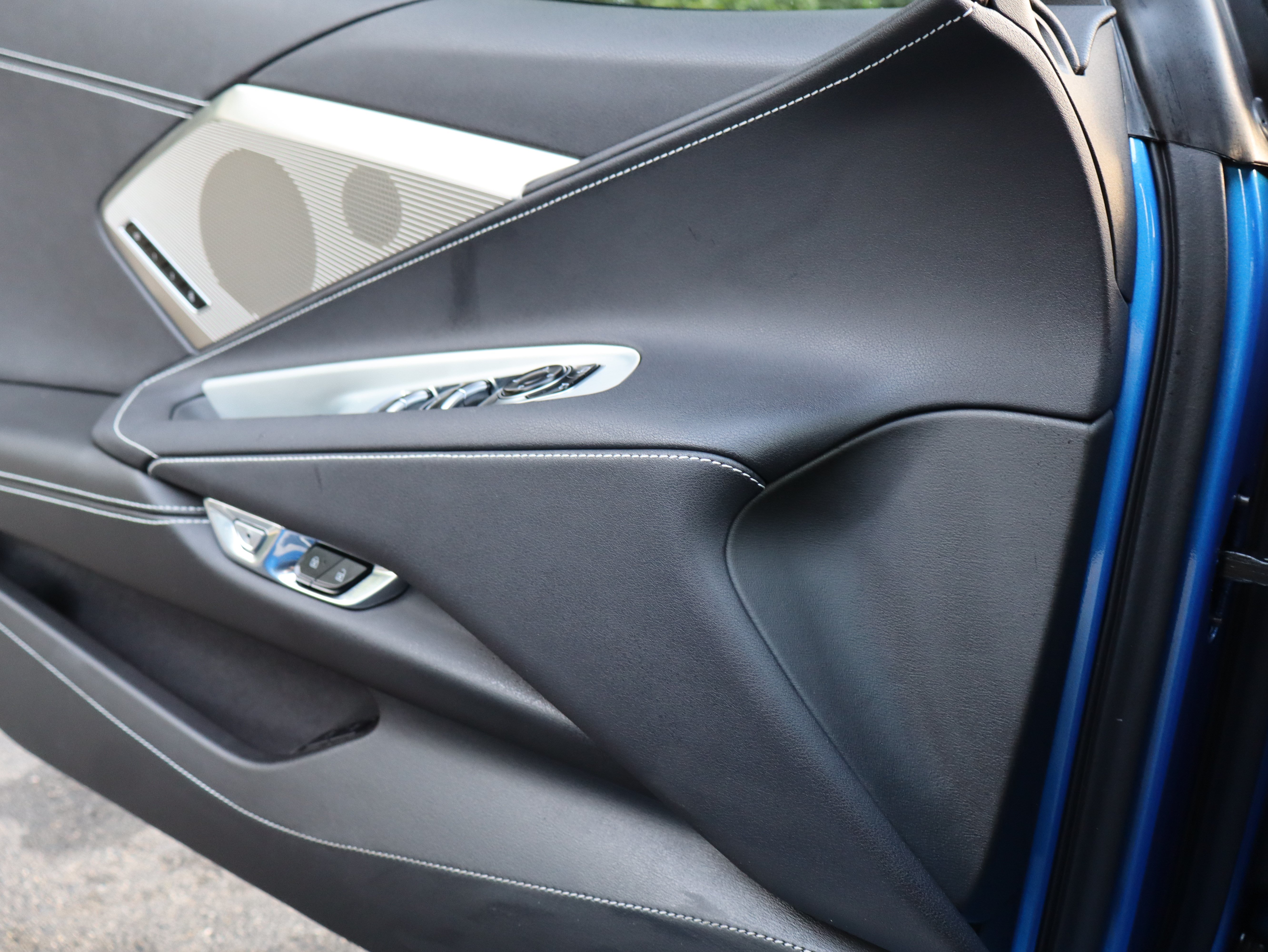 Used 2025 Chevrolet Corvette Stingray Preferred Conv w/ Z51 Performance Package RWD image 48