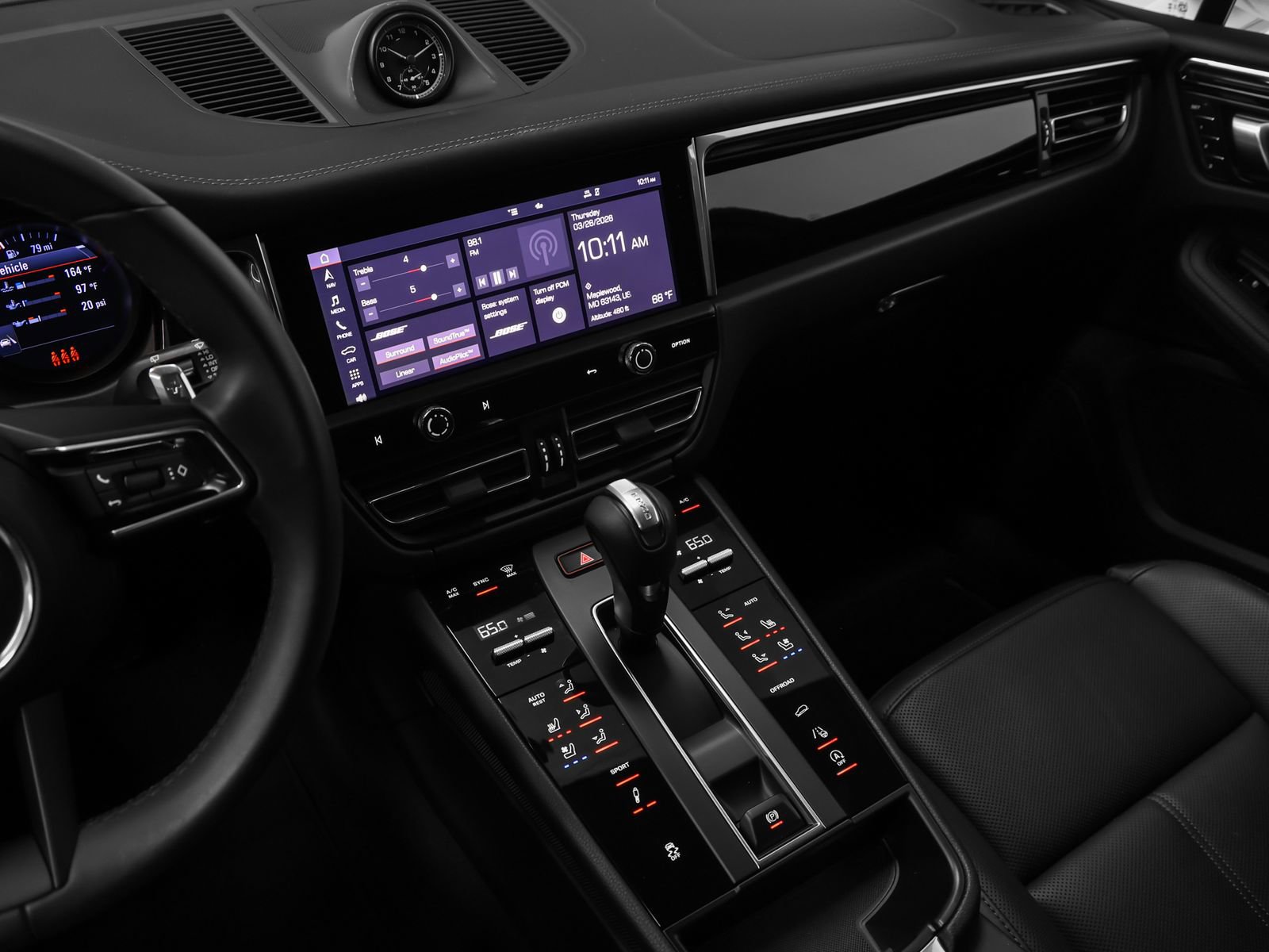 Certified 2025 Porsche Macan S image 38