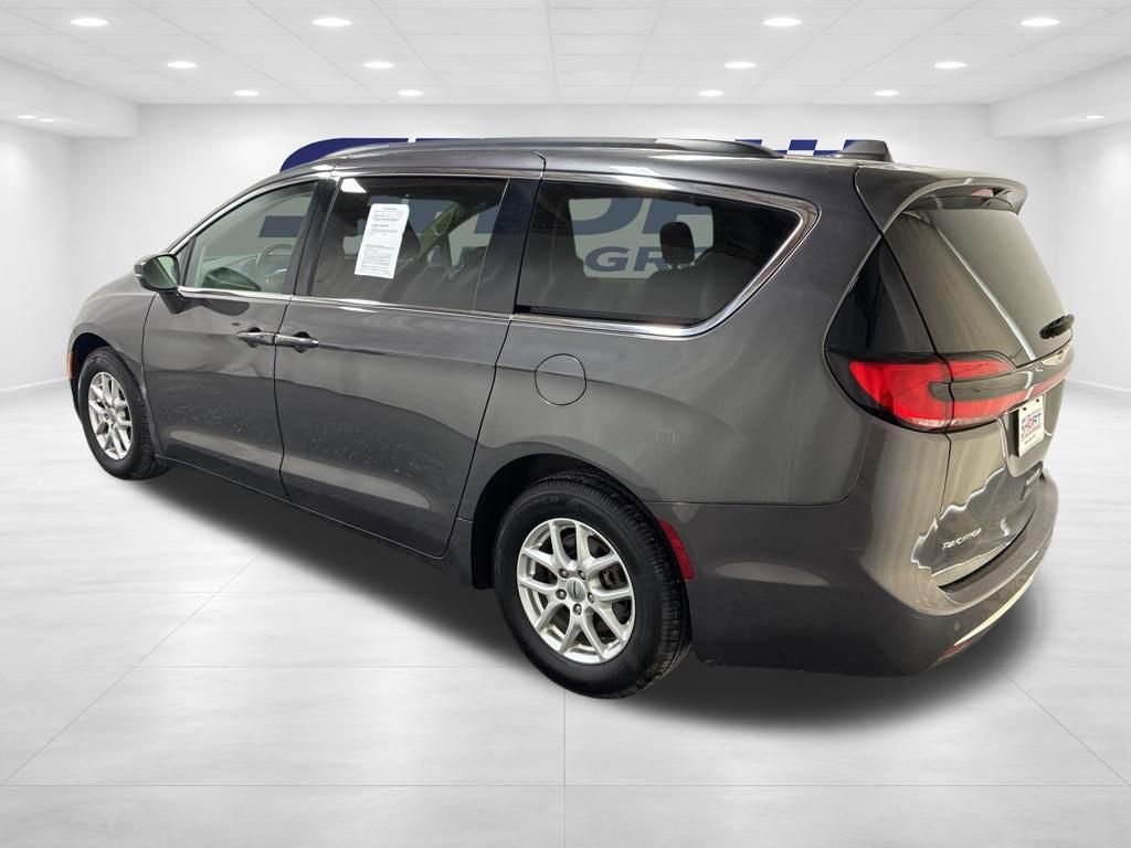 Used 2022 Chrysler Pacifica Touring-L FWD image 8