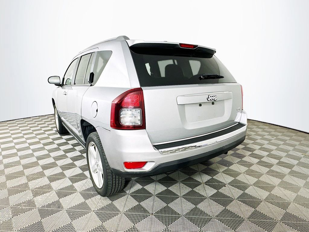 Used 2014 Jeep Compass Latitude FWD image 6