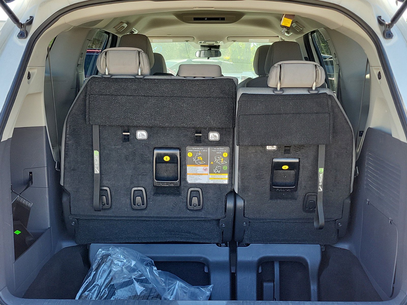 Used 2024 Toyota Sienna LE image 13