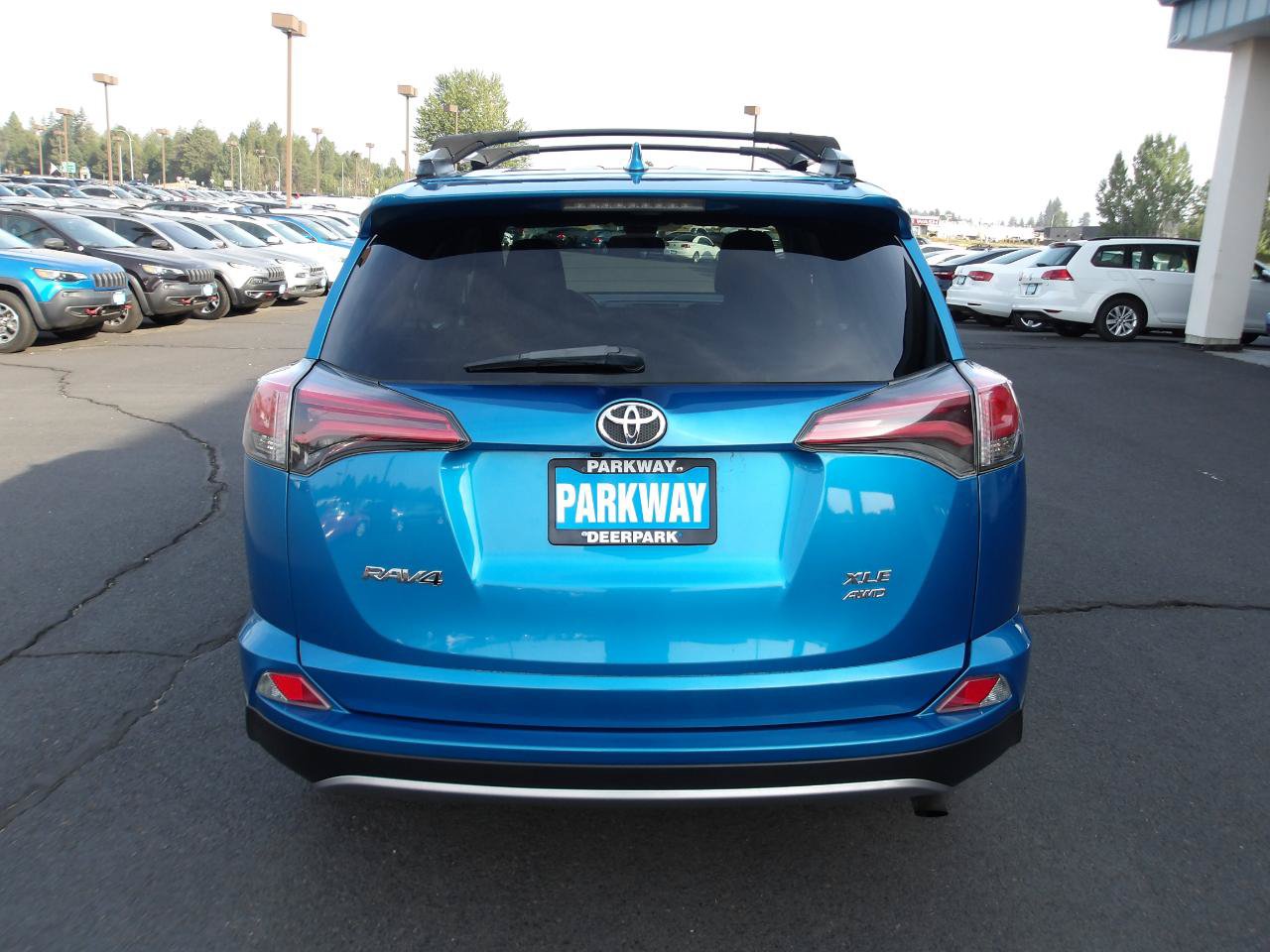 Used 2017 Toyota RAV4 XLE w/ All Weather Liner Package AWD/4WD image 4