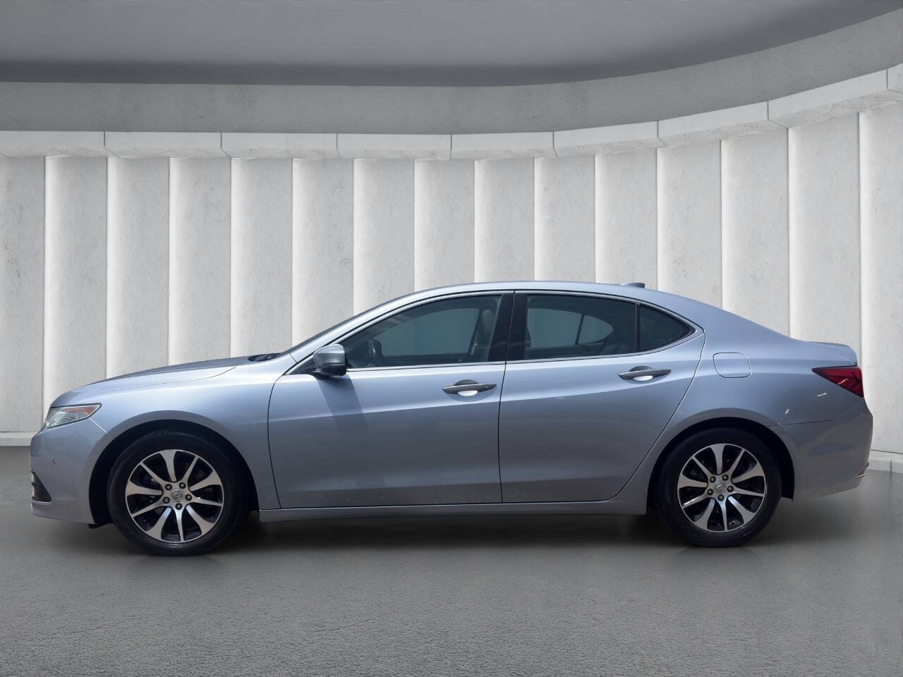 Used 2016 Acura TLX FWD image 2