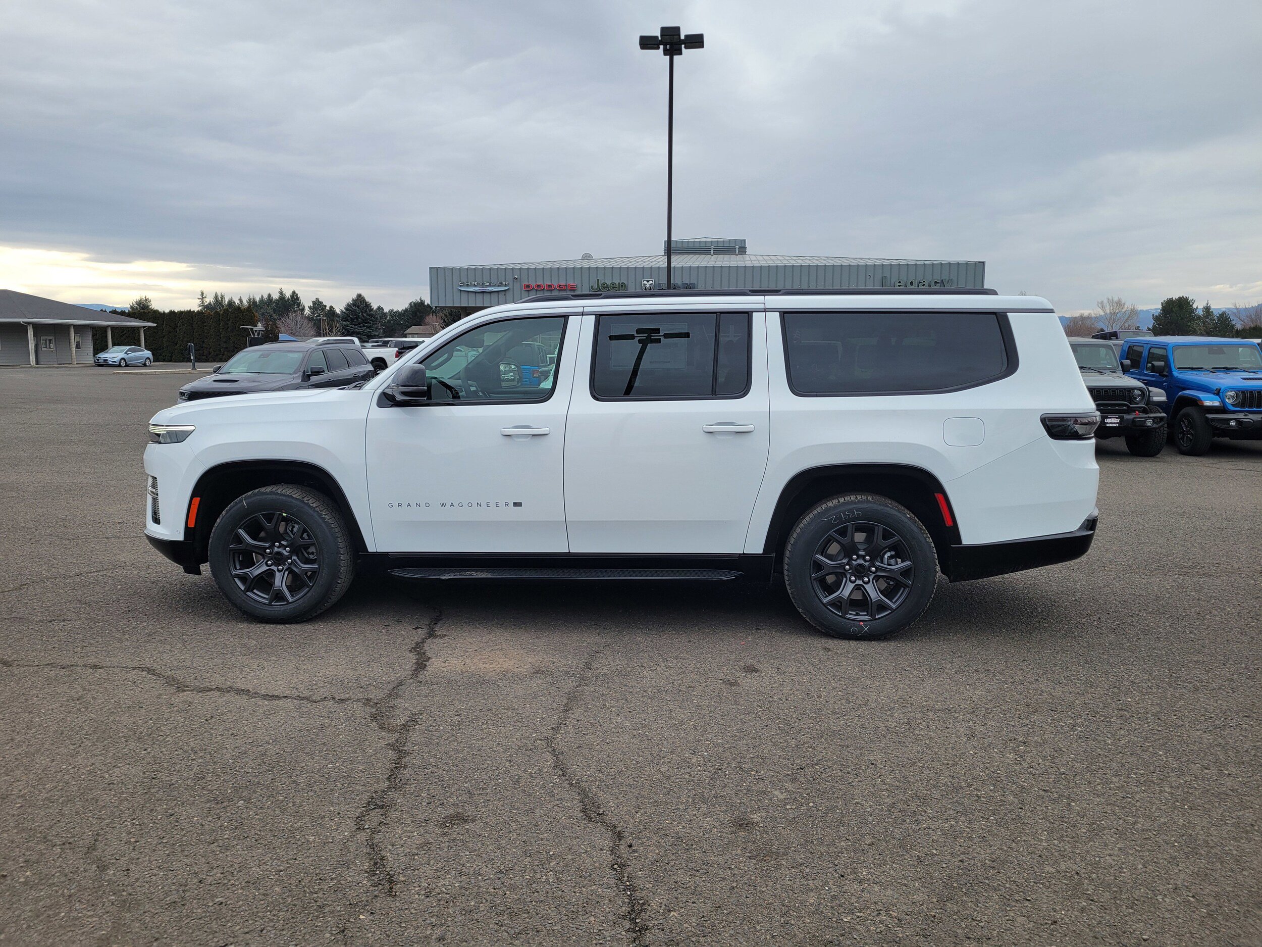 New 2026 Jeep Grand Wagoneer L Limited w/ 8-Passenger Seating Package image 12
