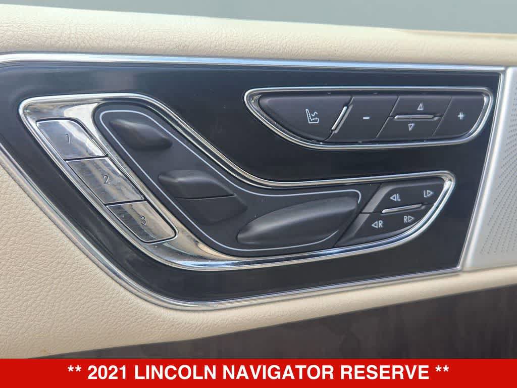 Used 2021 Lincoln Navigator Reserve w/ Luxury Package AWD/4WD image 16