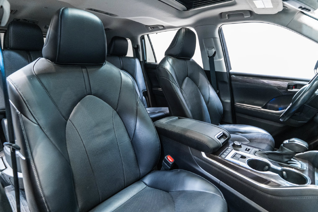 Used 2022 Toyota Highlander Limited AWD/4WD image 15