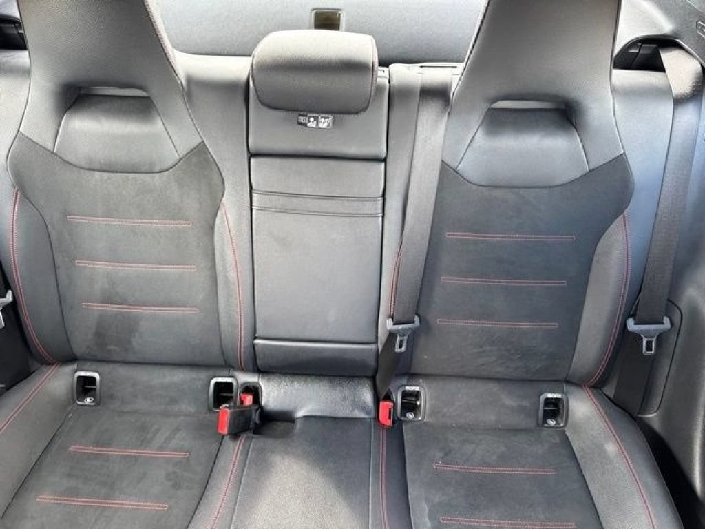 Used 2023 Mercedes-Benz CLA 250 image 21