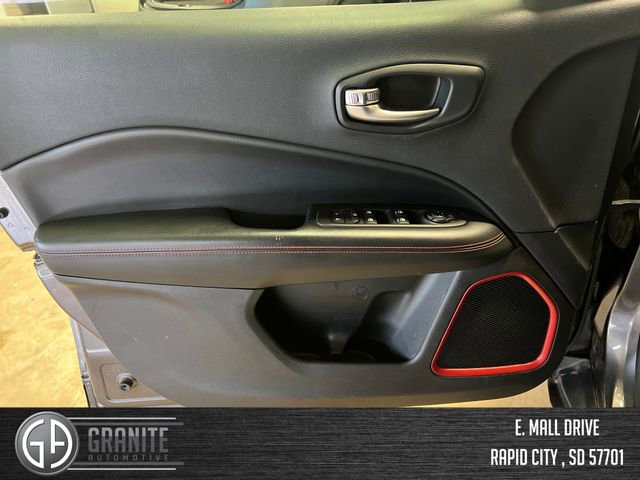 Used 2019 Jeep Compass Trailhawk image 10