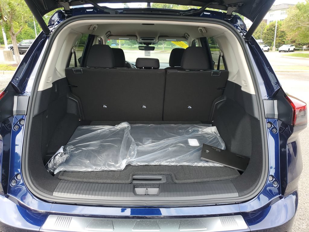 New 2026 Nissan Rogue SV FWD image 7