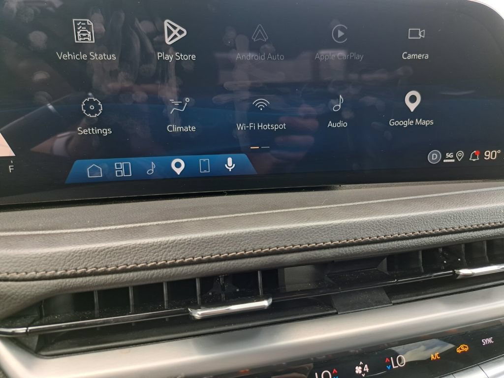 Used 2025 Cadillac XT4 Premium Luxury FWD image 10
