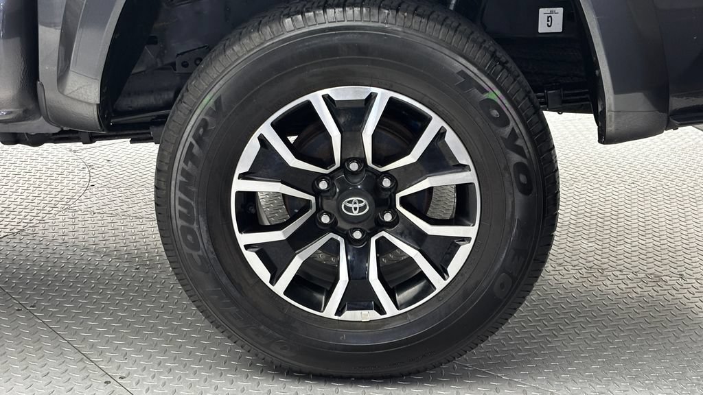 Used 2023 Toyota Tacoma TRD Sport AWD/4WD image 7
