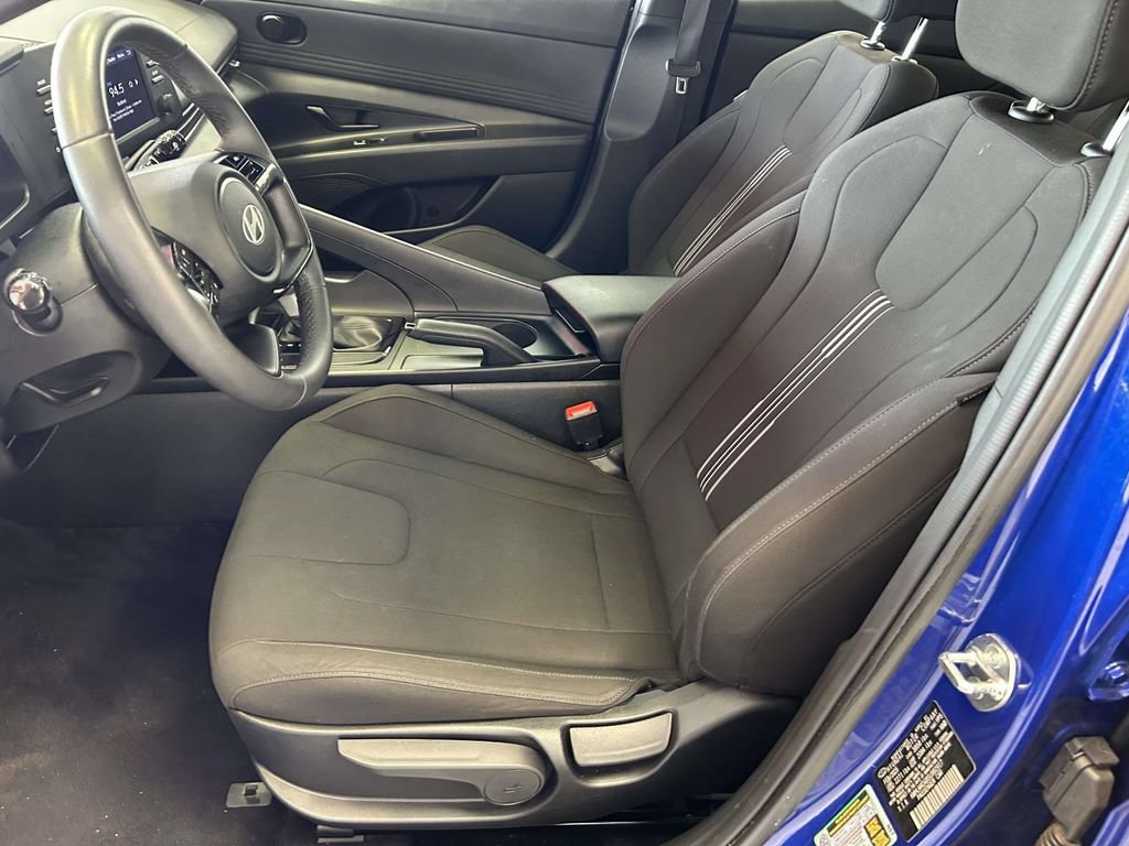 Used 2025 Hyundai Elantra Sport FWD image 14