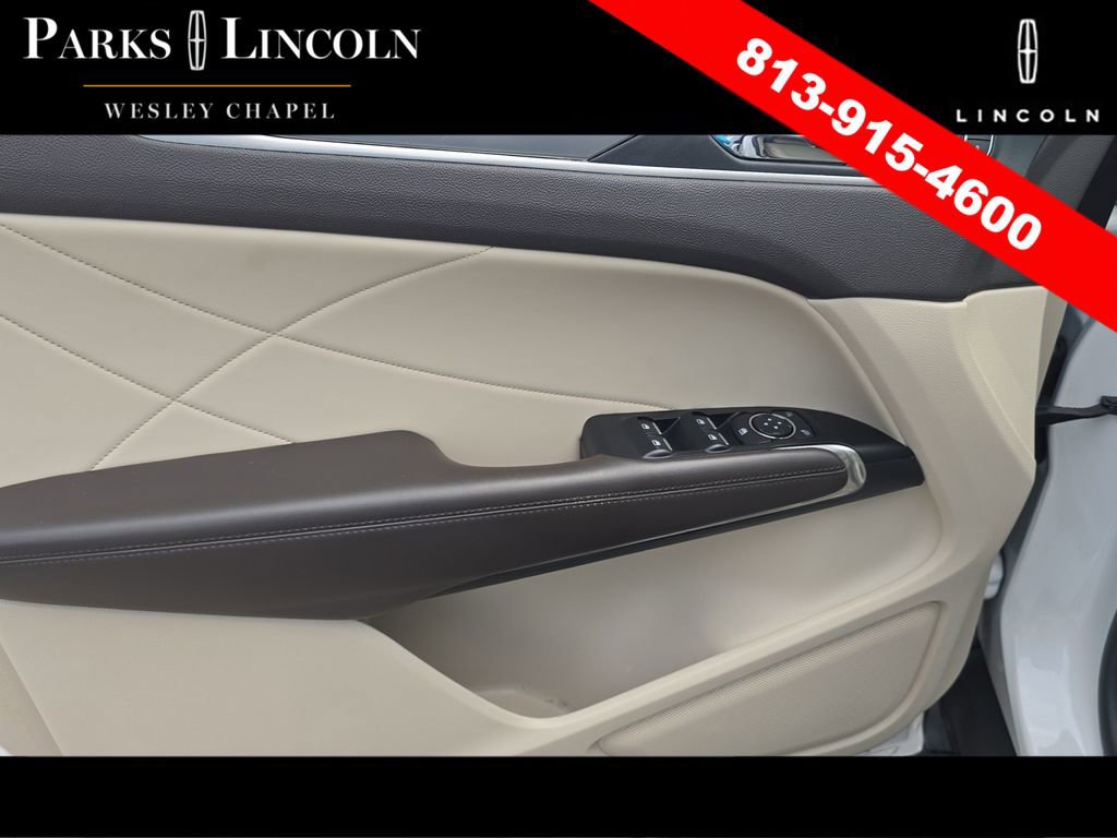 Used 2019 Lincoln MKC Premiere image 16