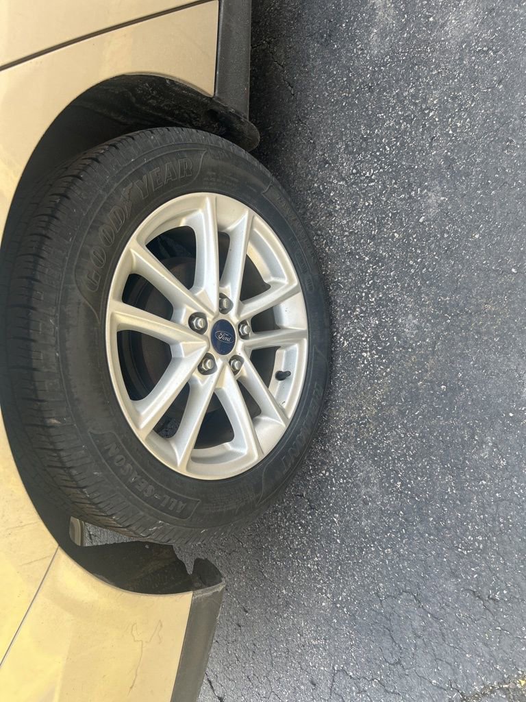 Used 2017 Ford Focus SE FWD image 29