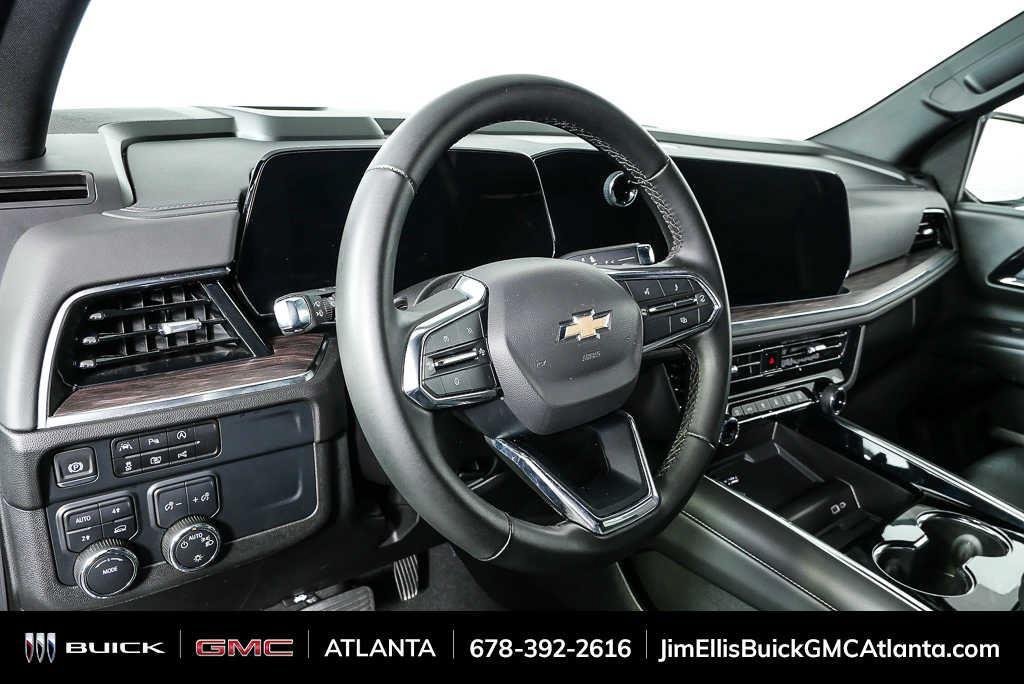 Used 2025 Chevrolet Tahoe LT AWD/4WD image 4