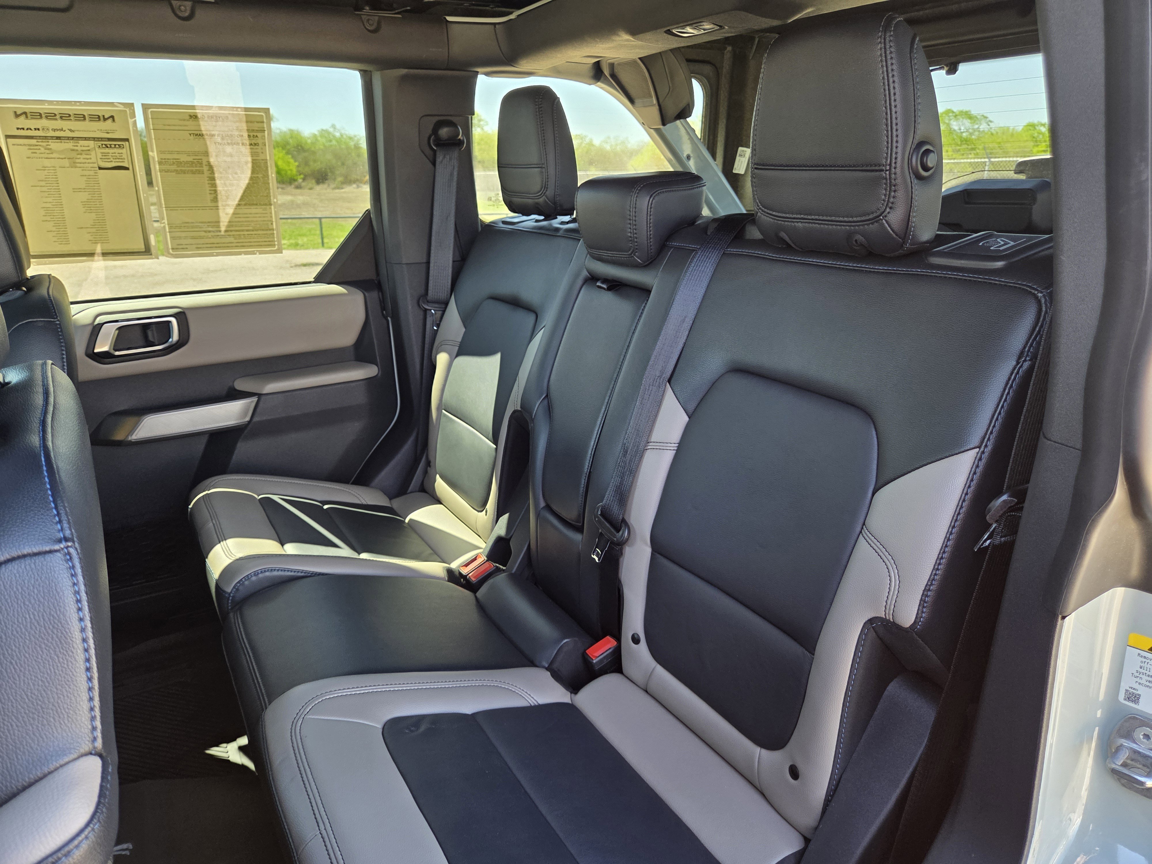 Used 2023 Ford Bronco Wildtrak image 22