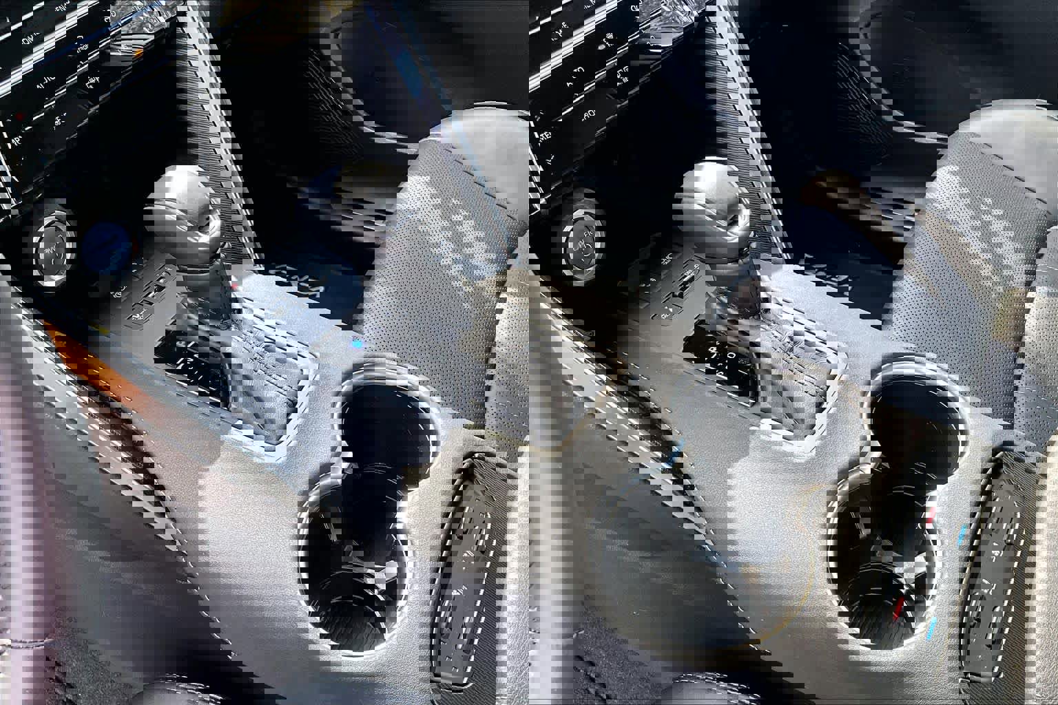 Used 2021 Toyota Venza Limited w/ Advanced Technology Package image 17