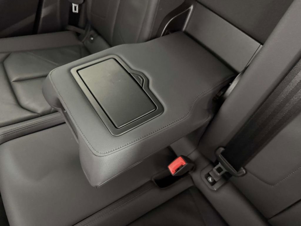 Used 2020 Audi Q3 2.0T Premium Plus w/ Premium Plus Package image 34