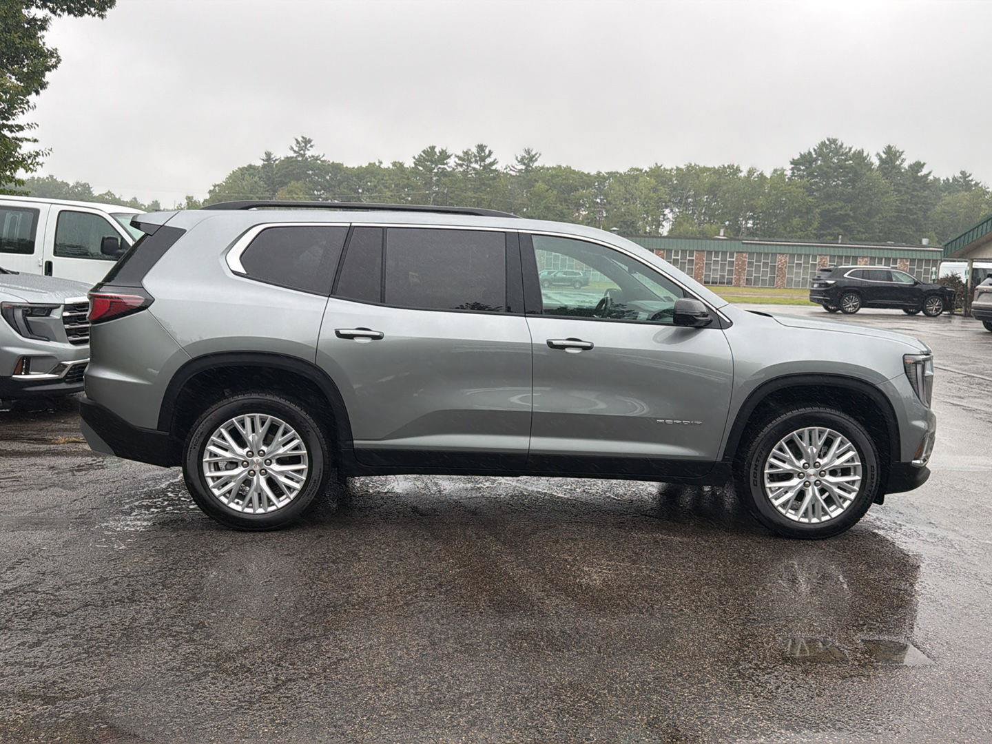 New 2026 GMC Acadia Elevation w/ Elevation Premium Package AWD/4WD image 5