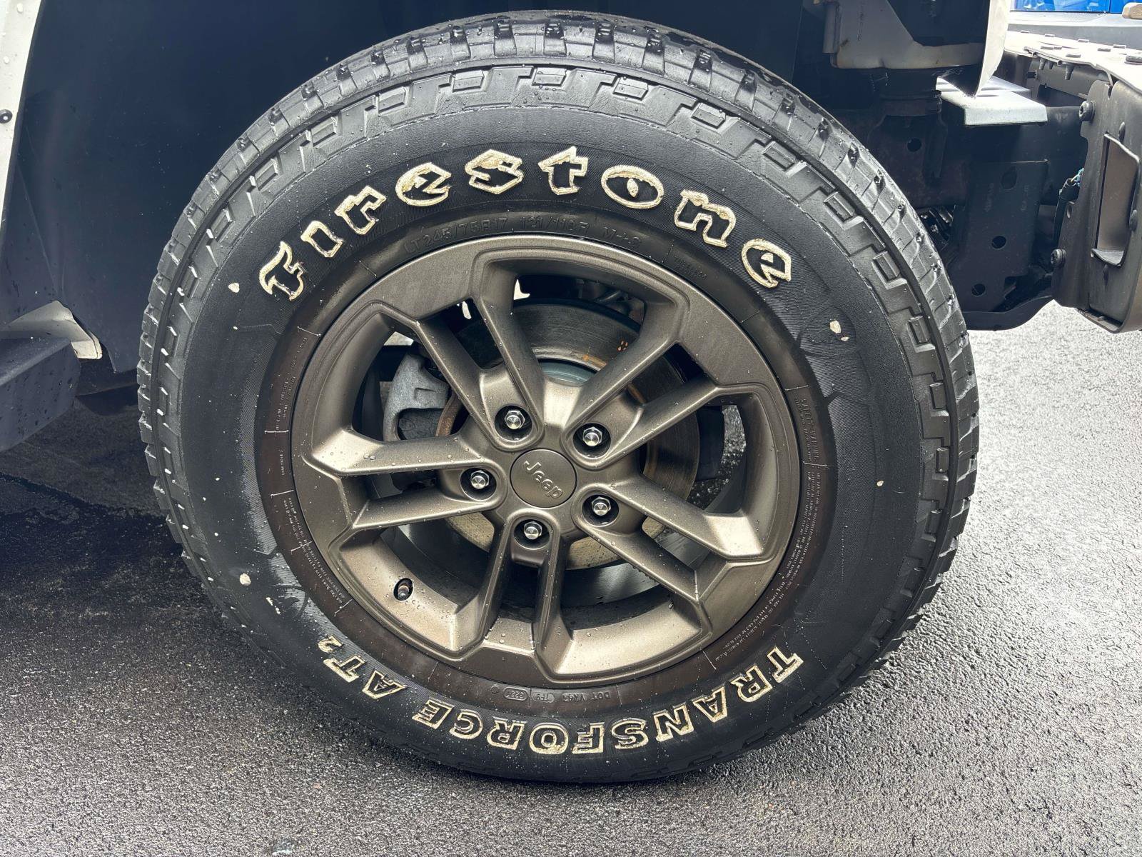 Used 2017 Jeep Wrangler Unlimited Sahara AWD/4WD image 25
