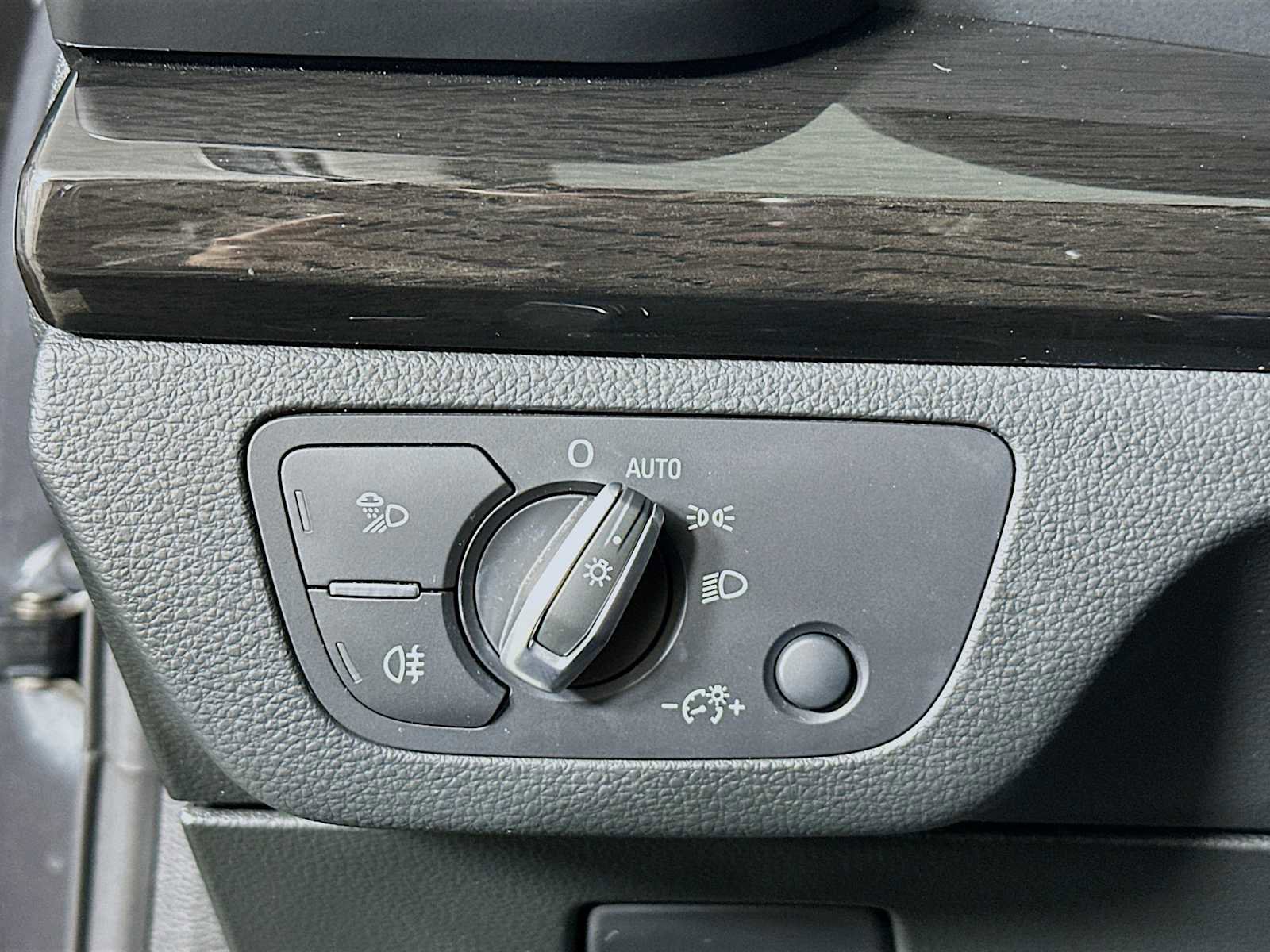 Used 2019 Audi Q5 2.0T Premium Plus w/ Premium Plus Package image 10