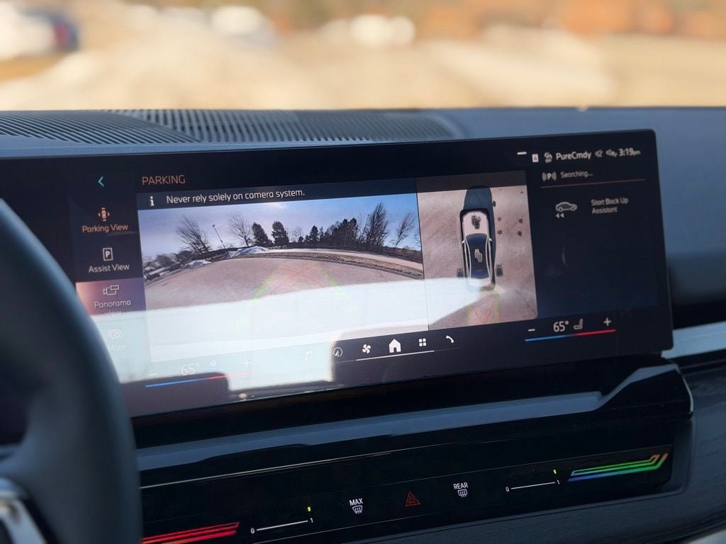 New 2026 BMW 530i xDrive w/ Premium Package AWD/4WD image 18