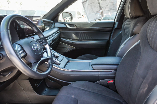 Used 2025 Hyundai Palisade Calligraphy AWD/4WD image 18