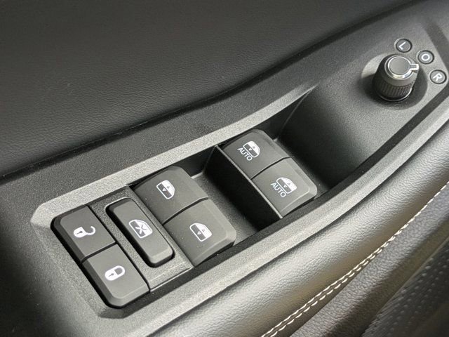 New 2025 Jeep Grand Cherokee L Limited w/ Black Appearance Package image 20