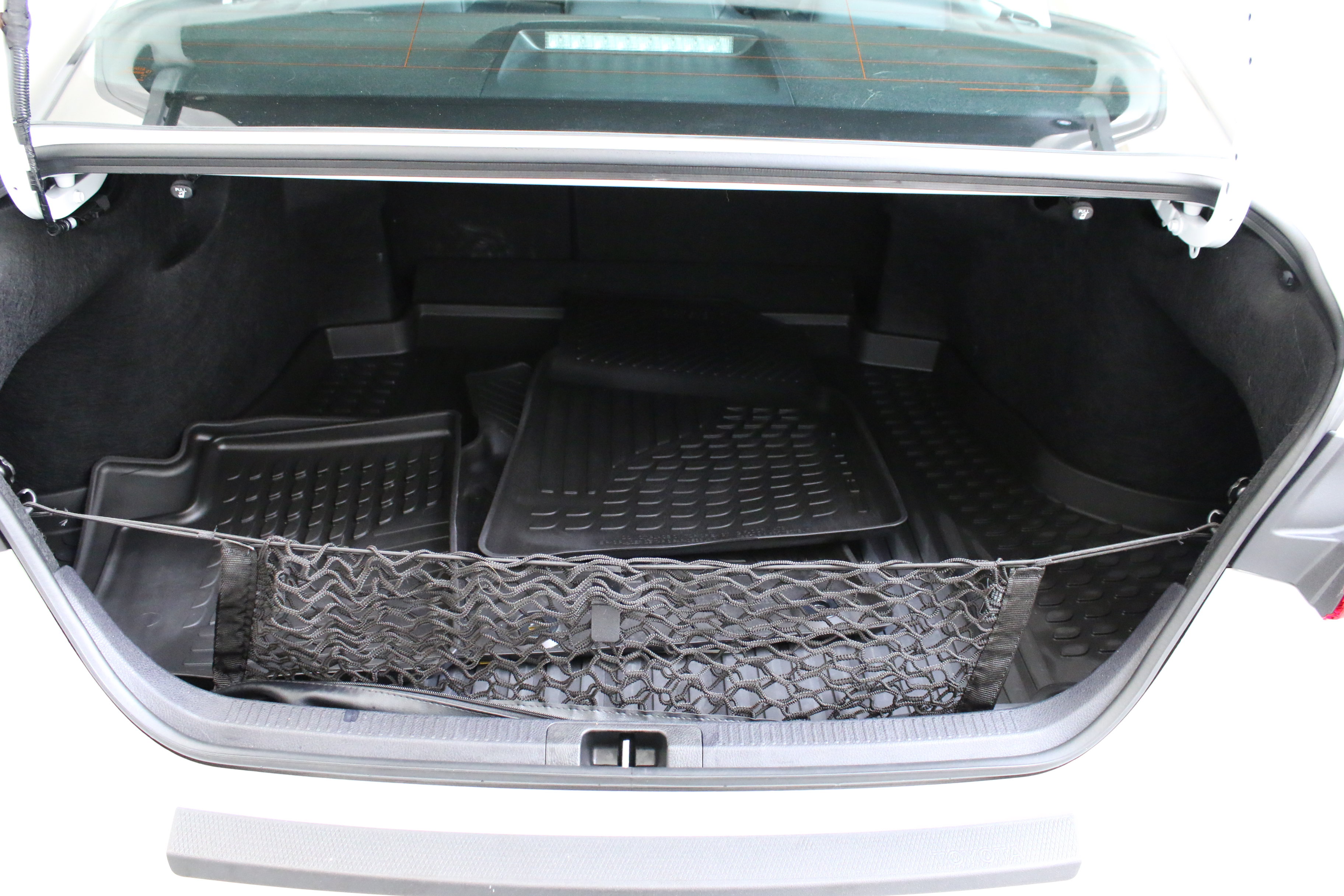 Used 2025 Toyota Camry SE w/ Convenience Package FWD image 25