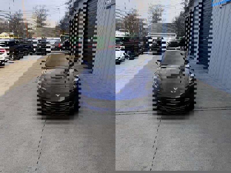 Used 2017 Chevrolet Corvette Stingray Coupe w/ 1LT image 4