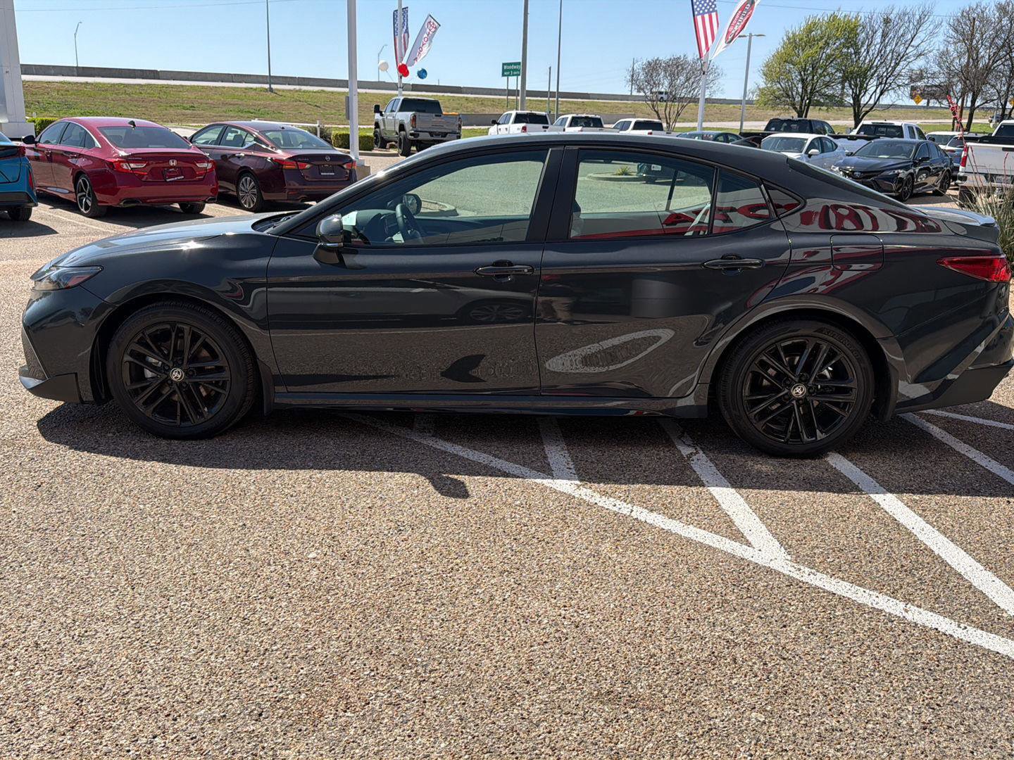 Used 2026 Toyota Camry SE FWD image 6