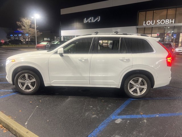 Used 2017 Volvo XC90 T5 Momentum w/ Vision Package image 5