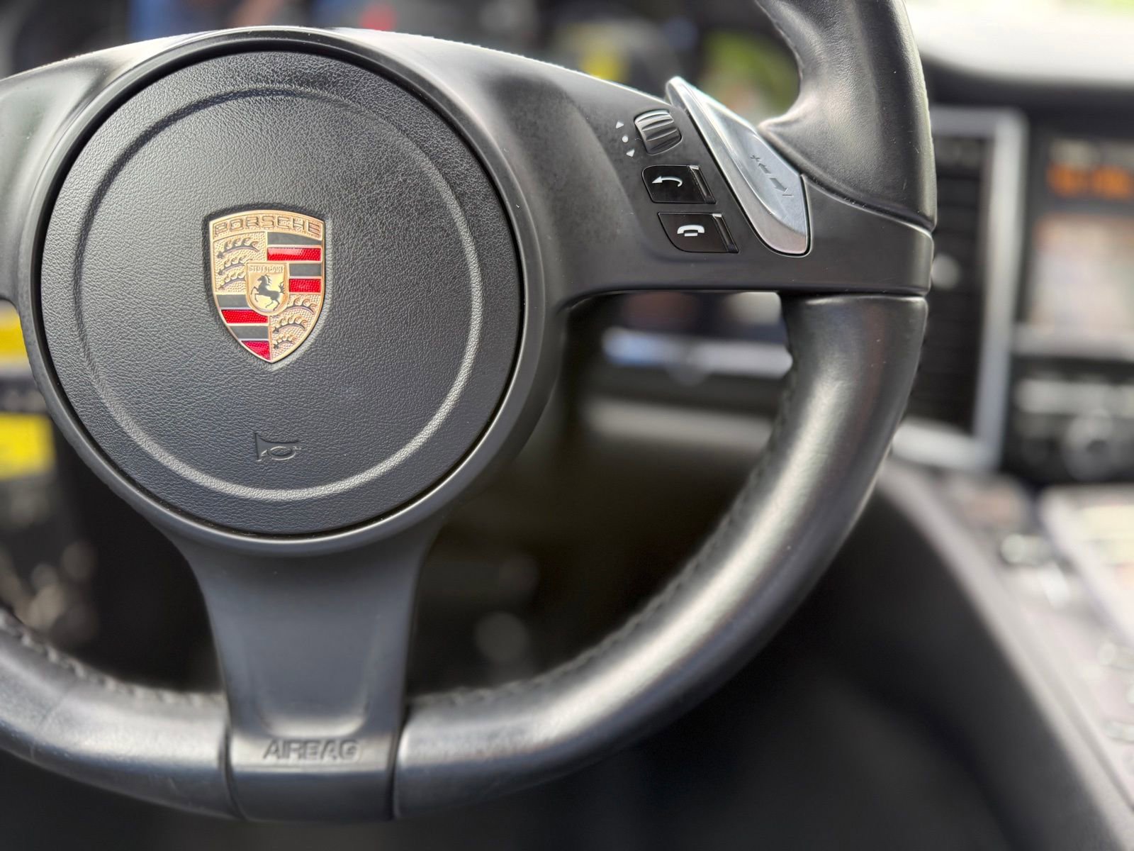 Used 2014 Porsche Panamera RWD image 27