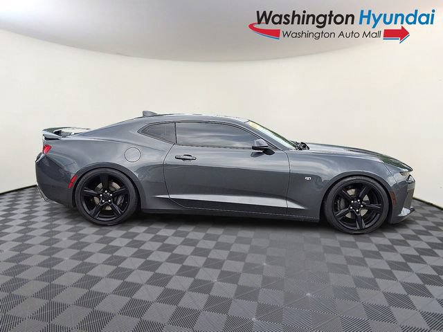 Used 2018 Chevrolet Camaro SS RWD image 7