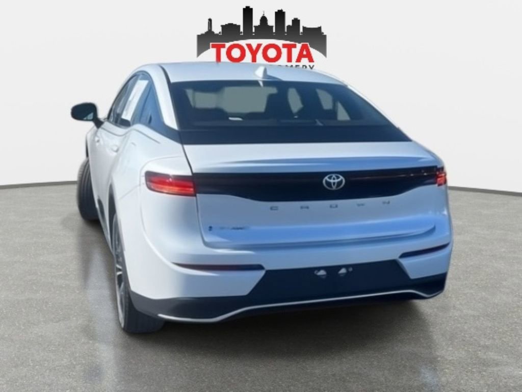 Used 2026 Toyota Crown XLE image 12